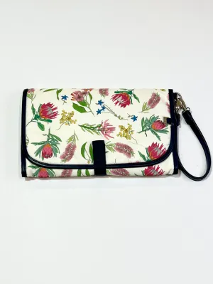 Floral change mat clutch