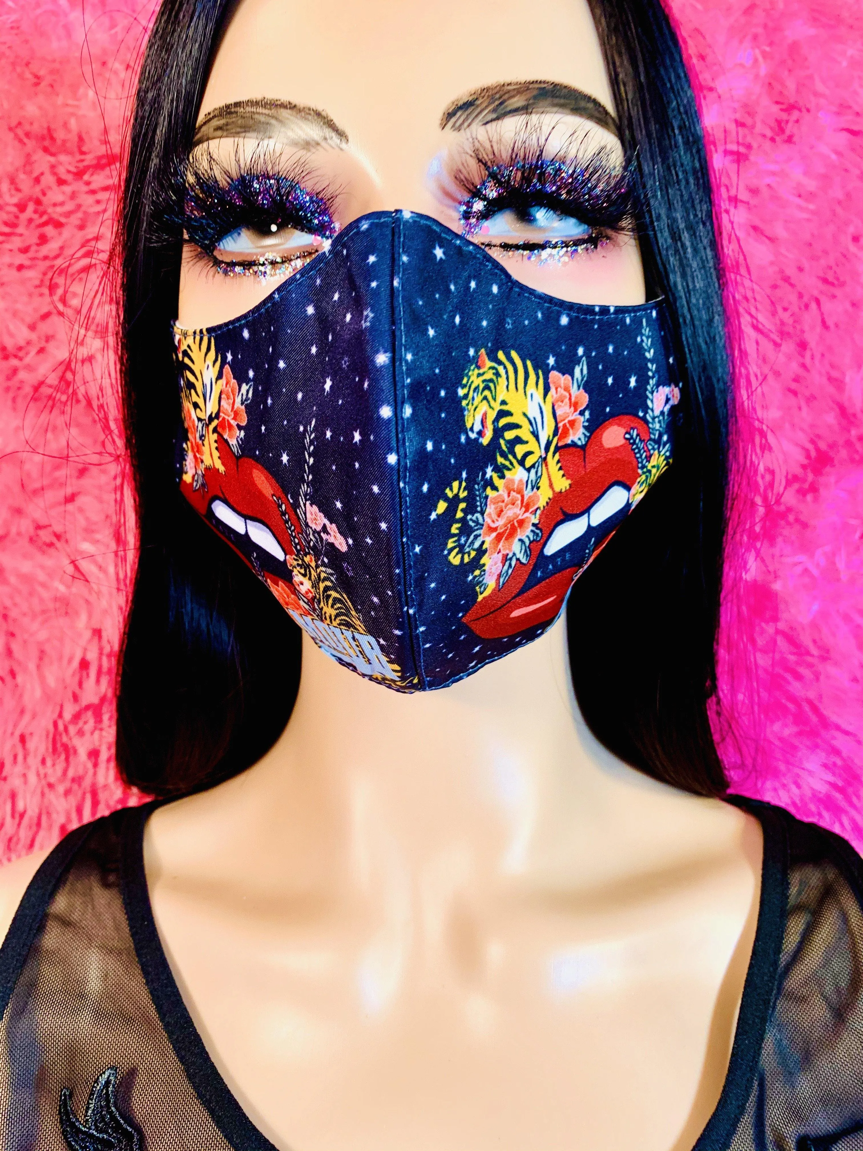 Mi Amour Lips Face Mask